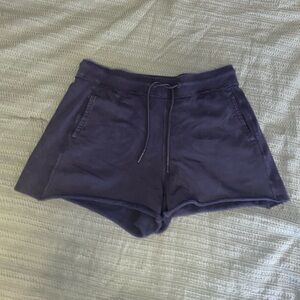Joy lab soft shorts size M